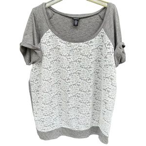 NWOT Torrid Gray with White Floral Lace Front T-shirt Size 2X